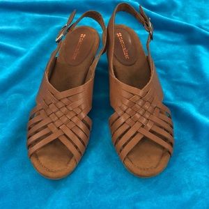 Naturalizer Tan Leather Sandals  sz 8